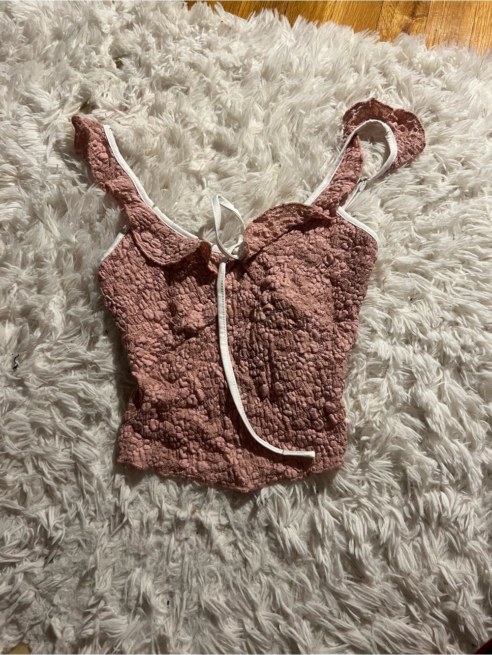 Edikted Mauve Pink Textured Tie-Front Cropped Cami with White Trim